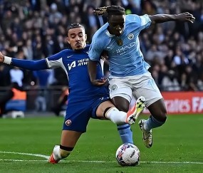 欧冠今夜再迎强敌，曼联伤情更新，主帅态度：赛场秩序良好，临场指挥获称赞的简单介绍-爱游戏